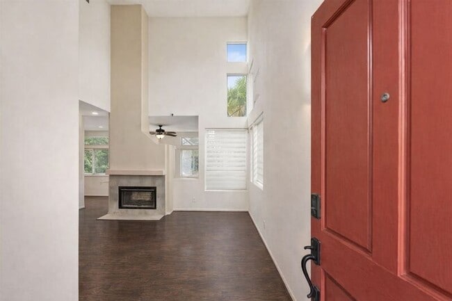 Building Photo - 908 S Lone Pine Ln