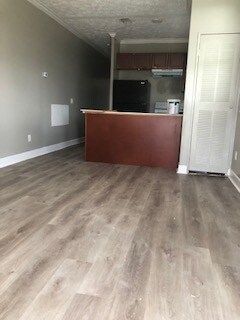 Building Photo - 4923 Eastview Dr