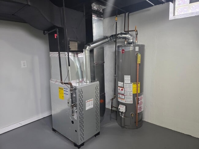 Building Photo - 1962 Mary Catherine St