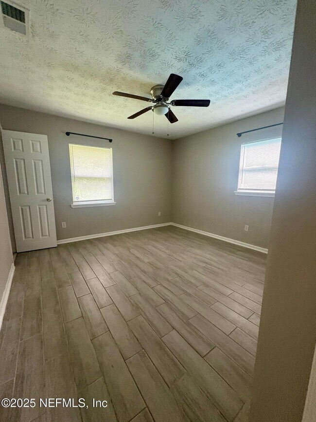 Building Photo - 4645 Praver Dr N
