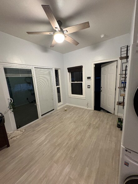 Building Photo - 624 S Pine St