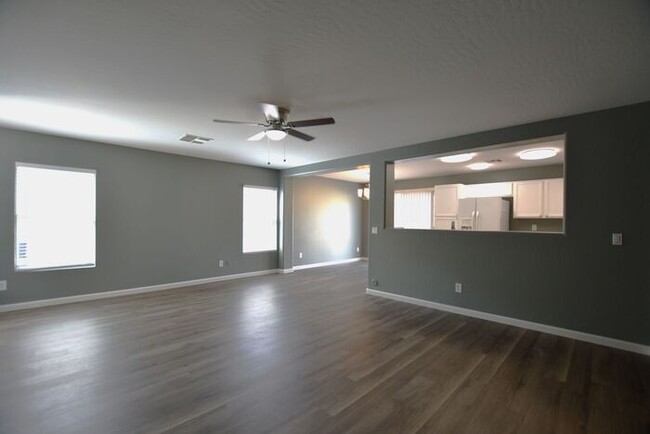 Building Photo - 2822 E Bagdad Rd