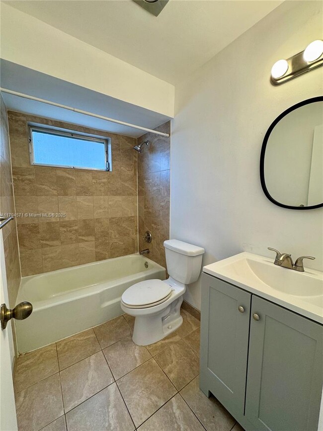 Building Photo - 2495 SW 82nd Ave