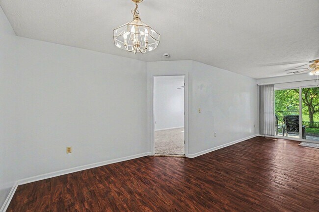 Building Photo - 38 Rio Grande Cir