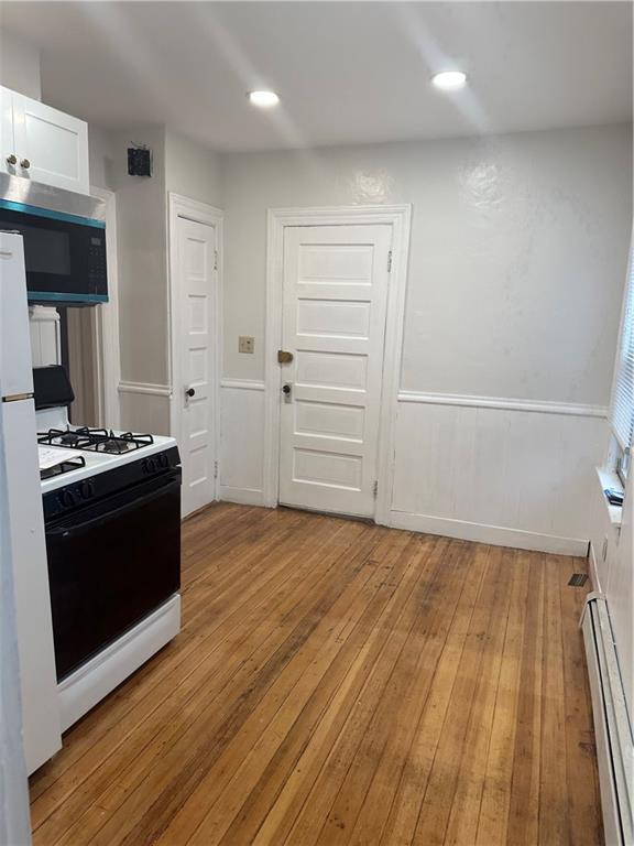 Building Photo - 1229 Narragansett Blvd