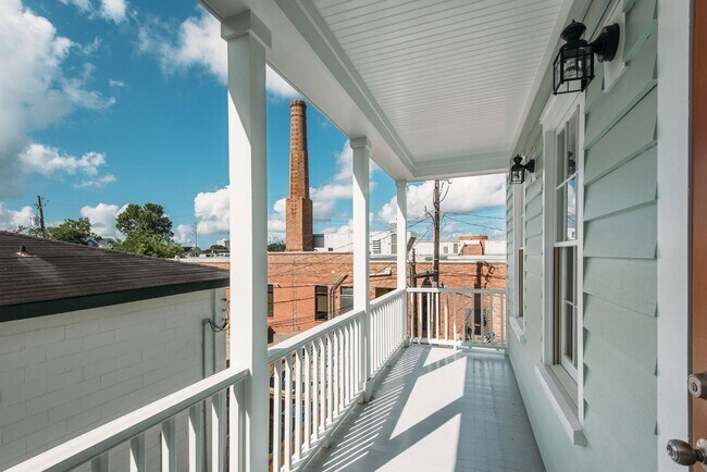 Building Photo - 10 Orrs Ct