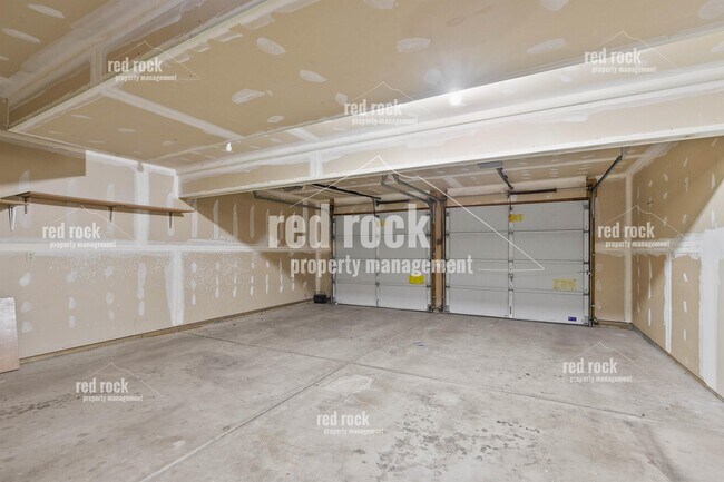 Building Photo - 1323 N Mitchell Rd
