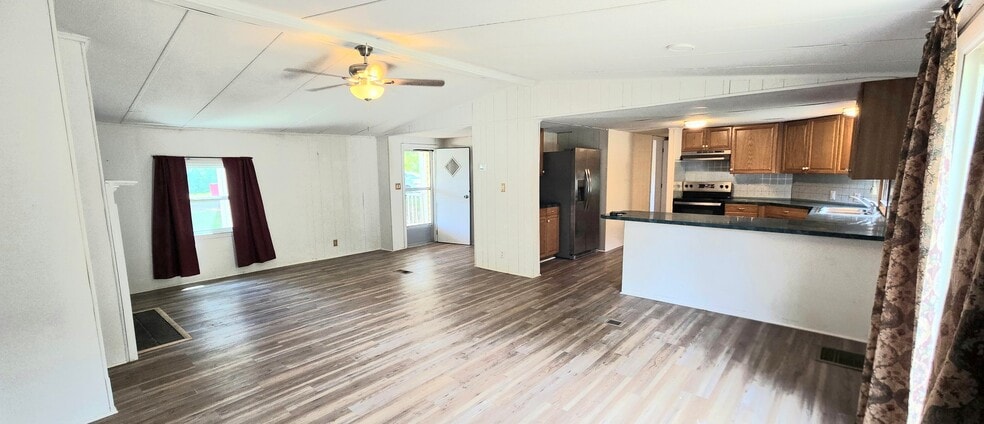 Building Photo - 513 Horseshoe Lake Rd