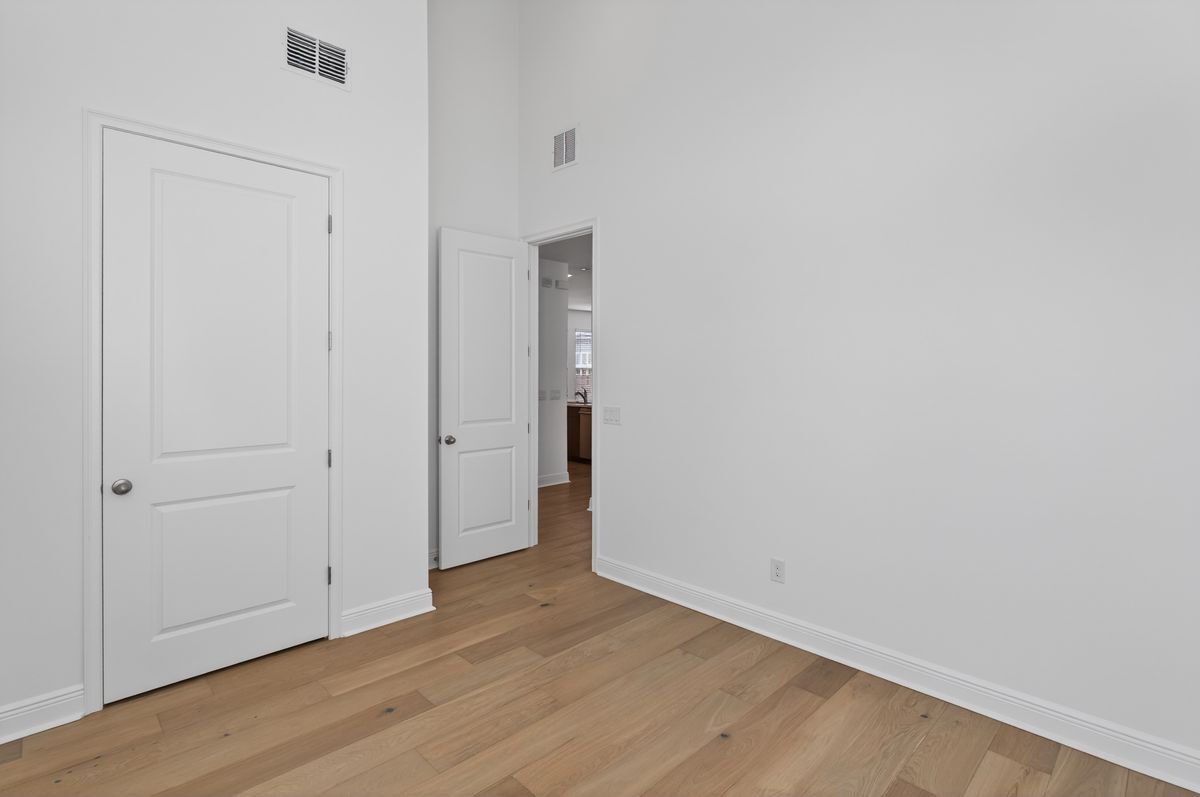 Building Photo - 2926 Sailhouse Dr