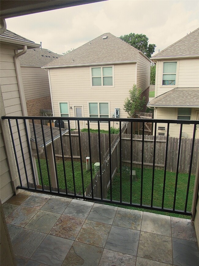 Building Photo - 17043 Amarose Dr