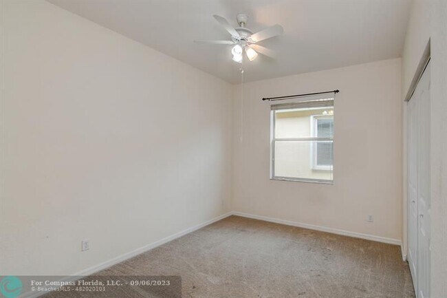 Building Photo - 4198 NW Burr Oak Ct