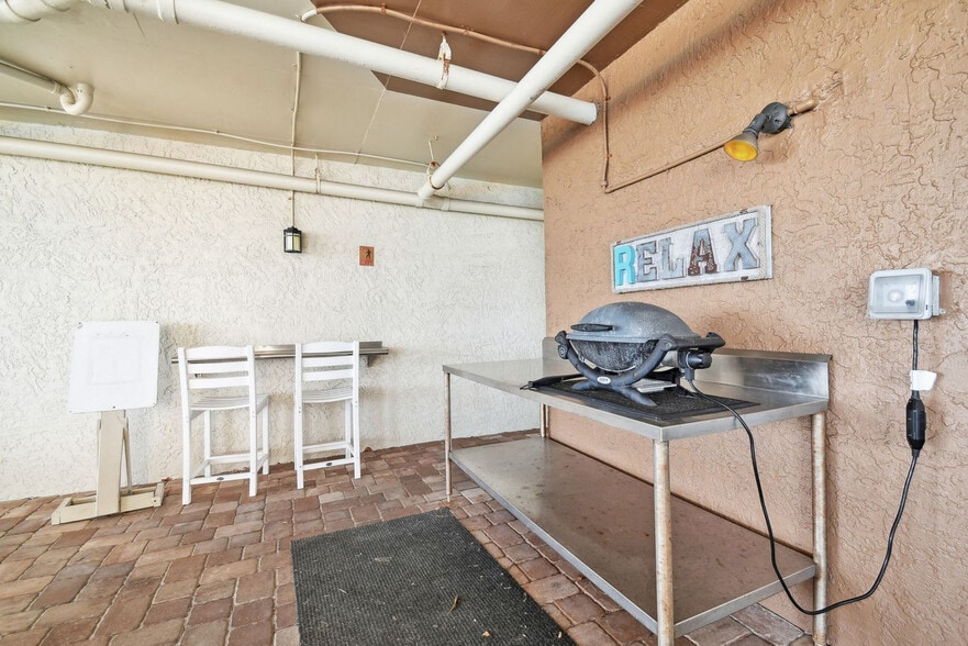 Building Photo - 15400 Gulf Blvd