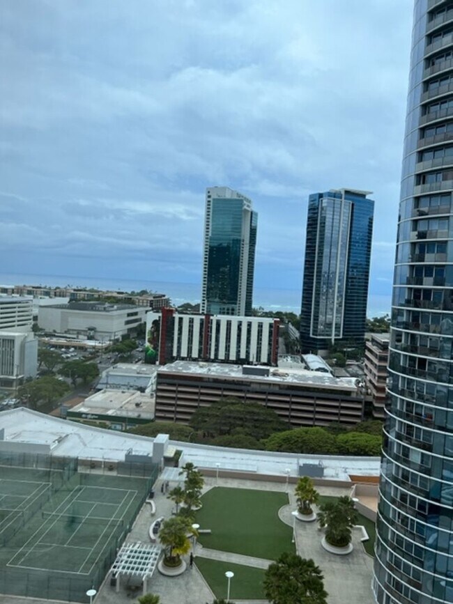 Building Photo - 1296 Kapiolani Blvd