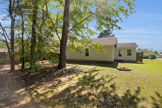 Building Photo - 334 Palamino Trail