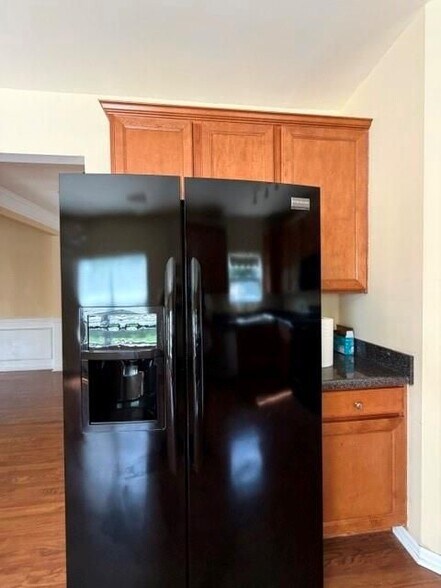 Building Photo - 1020 Capstone Ct