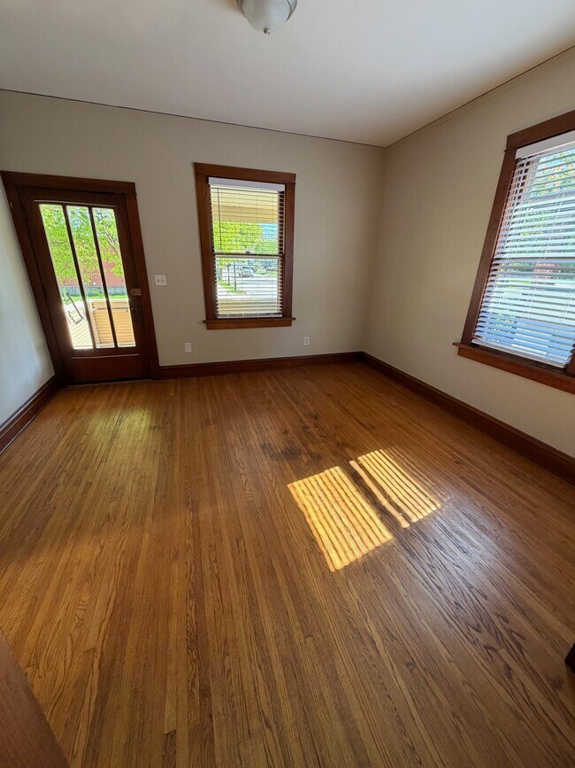 Building Photo - 222 State St