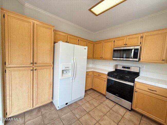 Building Photo - 559 Yarrow Dr