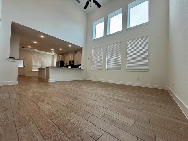 Building Photo - 31015 Myers Hvn Ln