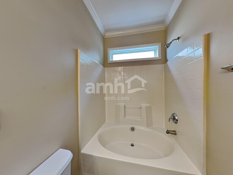 Building Photo - 101 Marino Pl