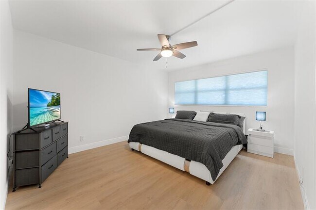 Building Photo - 2650 S Course Dr