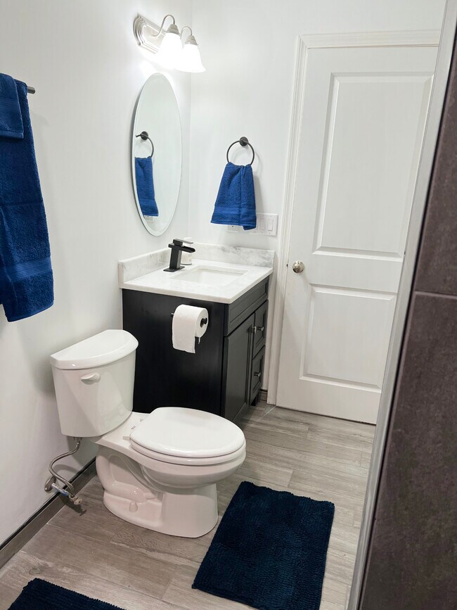 Building Photo - 2420 Aristocracy Cir