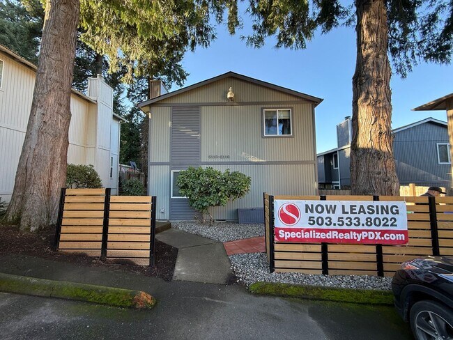 Building Photo - SNEAK PREVIEW - RENOVATED TOWNHOME in Raleigh Hills - SEE LISTING FOR SPECIALS!