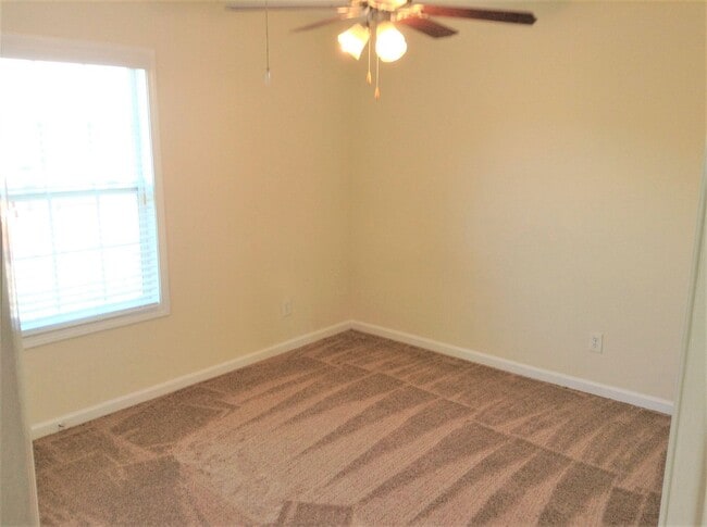 Building Photo - 6br House Near Campus FOR RENT