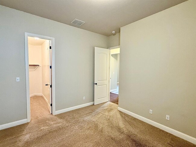 Building Photo - 5512 Lipan Apache Bend