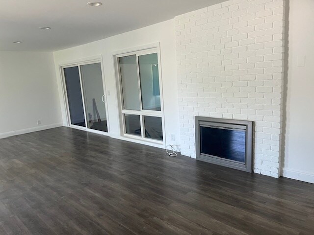 Building Photo - 7450 Ponce Ave