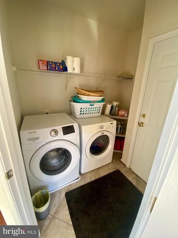 Building Photo - 108 Davidson St