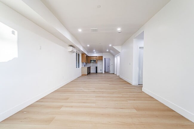 Building Photo - 1656 S Hayworth Ave