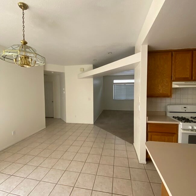Building Photo - 3bd/2ba home for rent in Sacramento!