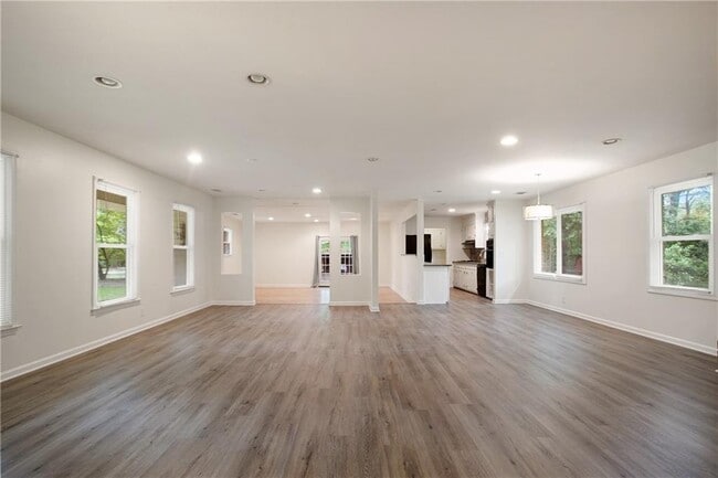 Building Photo - 2729 Lanier Dr