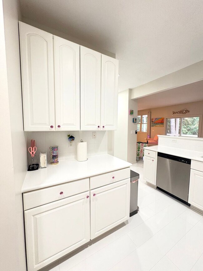 Building Photo - 23 Bellhaven Way