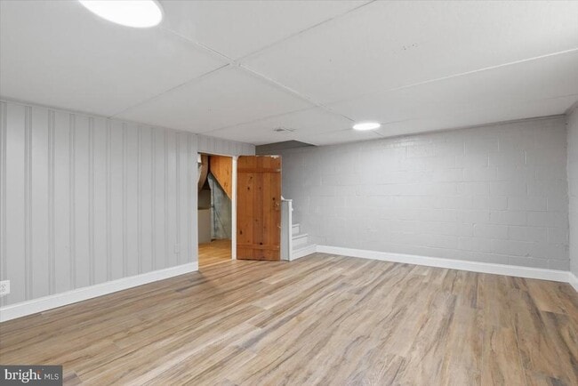 Building Photo - 5024 8th Rd S