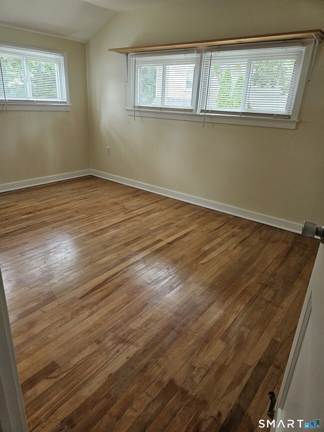 Building Photo - 42 McLaughlin Terrace