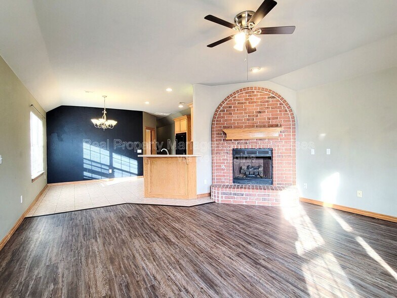 Building Photo - 4701 Castle Bay Cove
