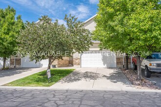 Building Photo - 1380 W Parkside Dr