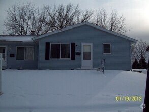 Building Photo - Madison Northeast three-bedroom duplex