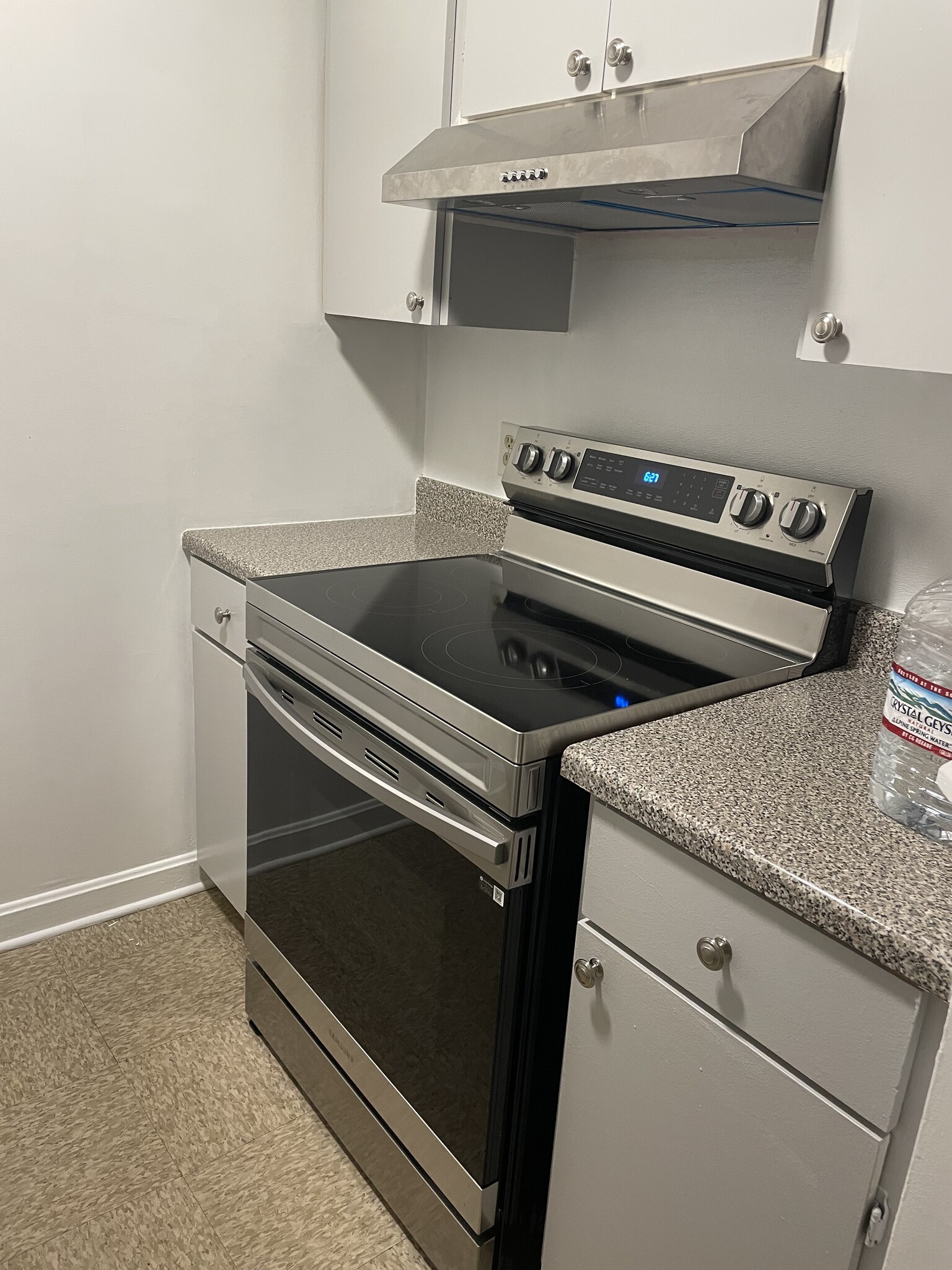 Building Photo - 28 Adams St