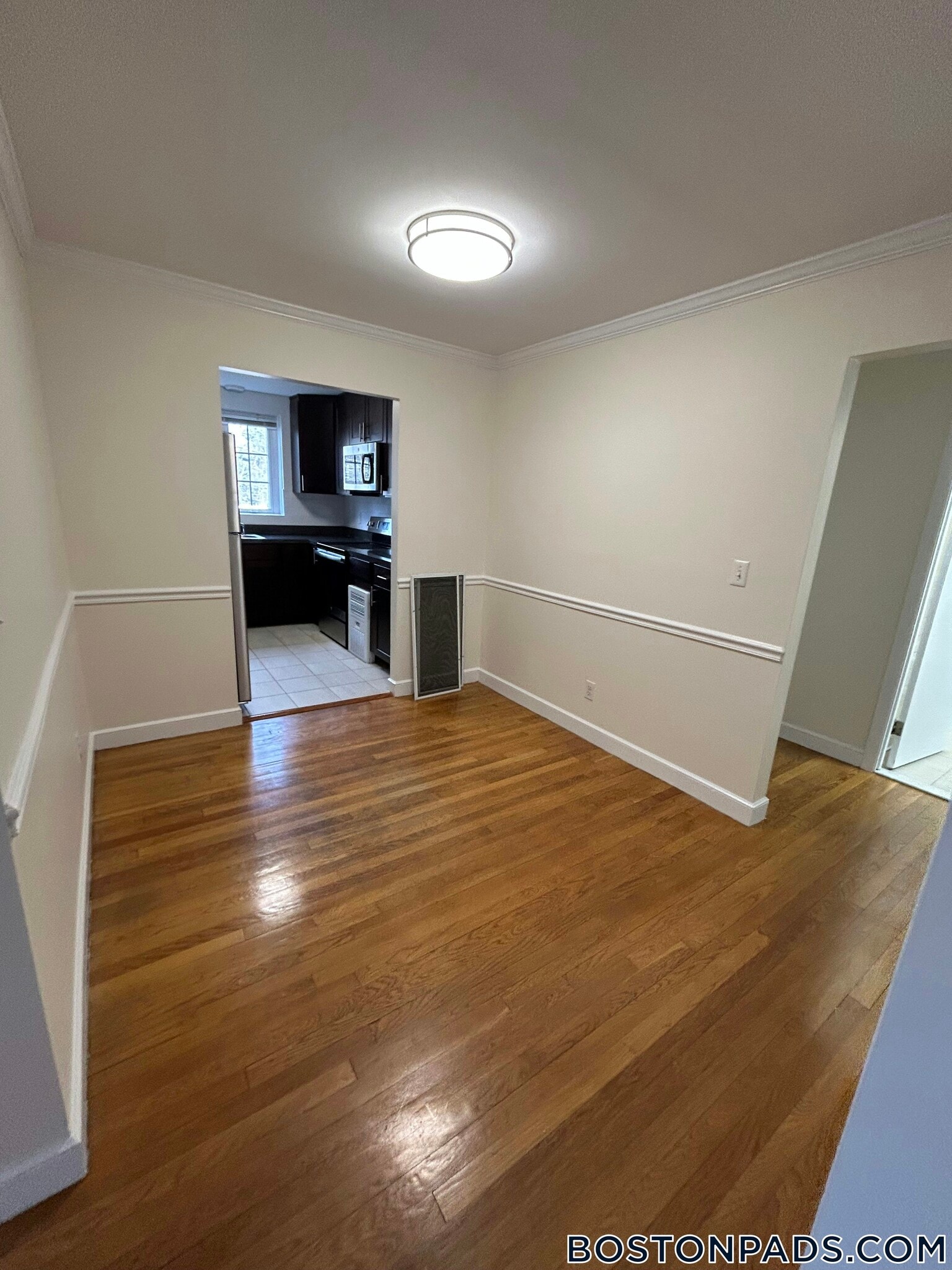 Building Photo - 7 Captain Parker Arms