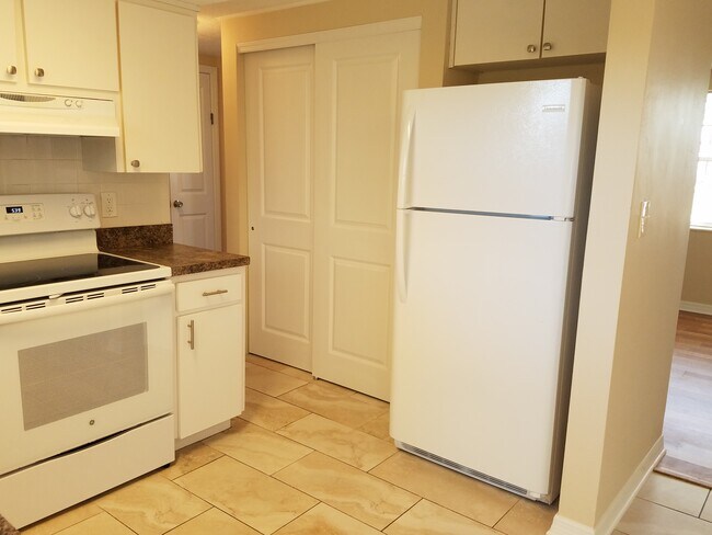 Building Photo - 3443 Elkridge Dr