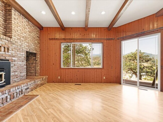 Building Photo - 2275 Pioneer Rd