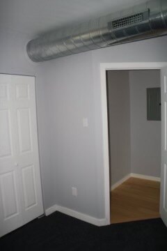 Building Photo - 426 W Laurel Ave