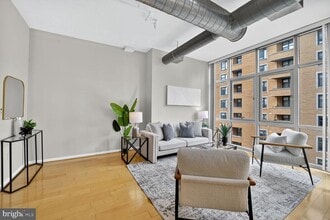 Building Photo - 811 4th St NW