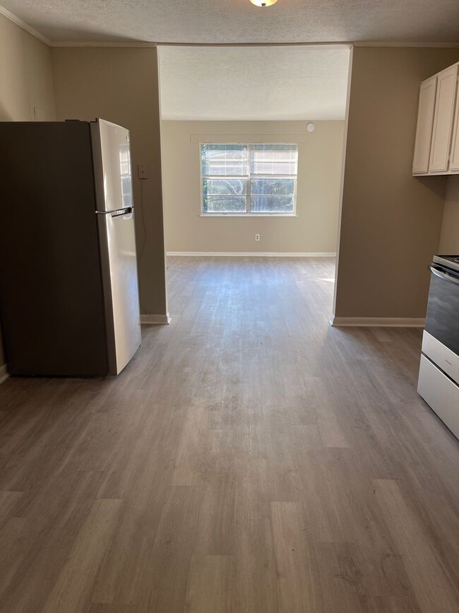 Building Photo - Duplex in Douglasville