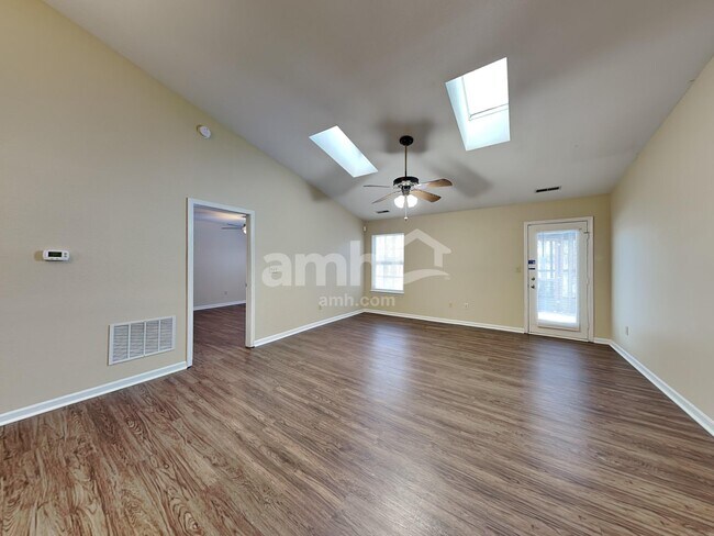 Building Photo - 18954 Prairie Crossing Dr