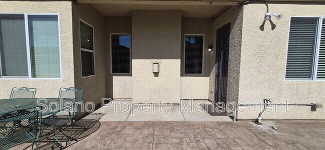 Building Photo - 1085 Crystal Springs Dr