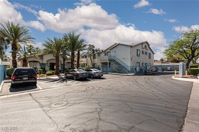 Building Photo - 4960 Harrison Dr
