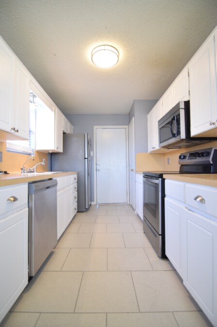Building Photo - 4100 Sand Dollar Dr